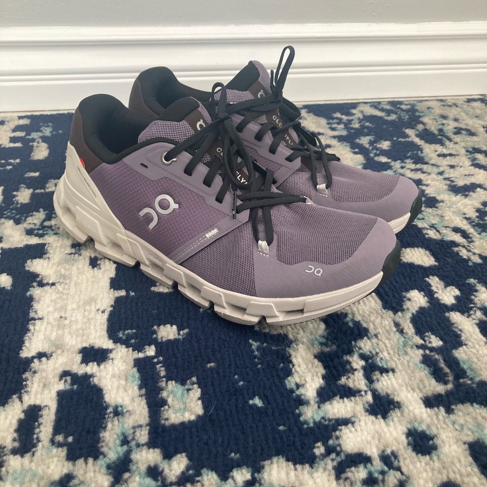 On Swiss Engineering Cloud Tec Lavender & White Color way